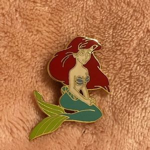 Ariel Disney Pin‼️BOGO‼️